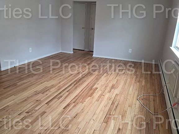 4th image of 22 Green St #63