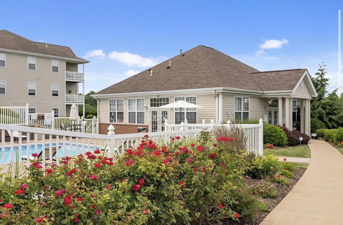 Castle Ridge — Photo 1