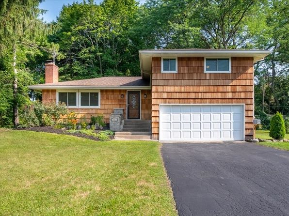 7 Courtenay Cir