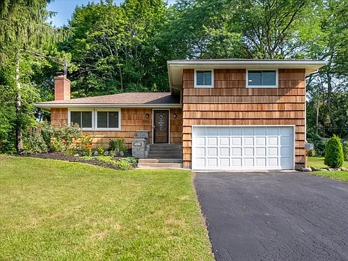 7 Courtenay Cir Photo 1