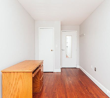 5th image of 306 Hart St #3
