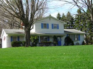 564 Village St, Northford, CT 06472