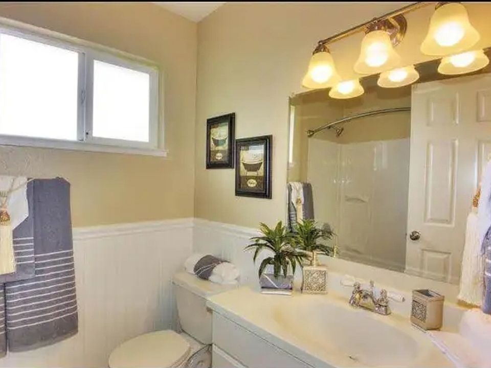 2nd image of 2216 San Antonio Pl