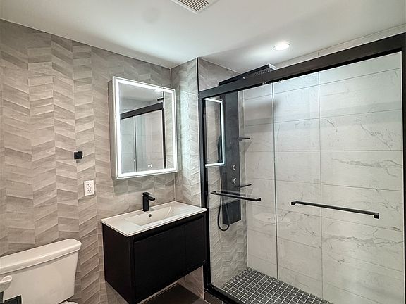 4th image of 30-85 31st St #6D