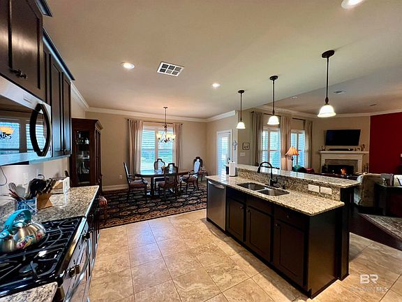 5th image of 9641 Windmill Rd