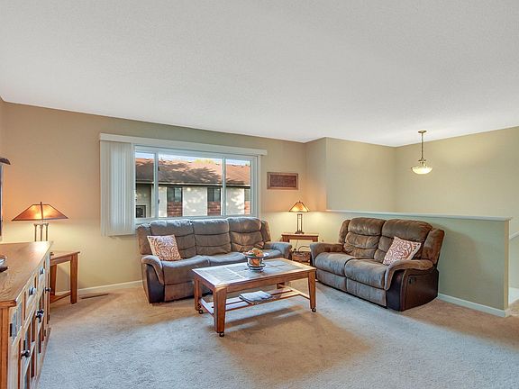3rd image of 793 Belland Ave