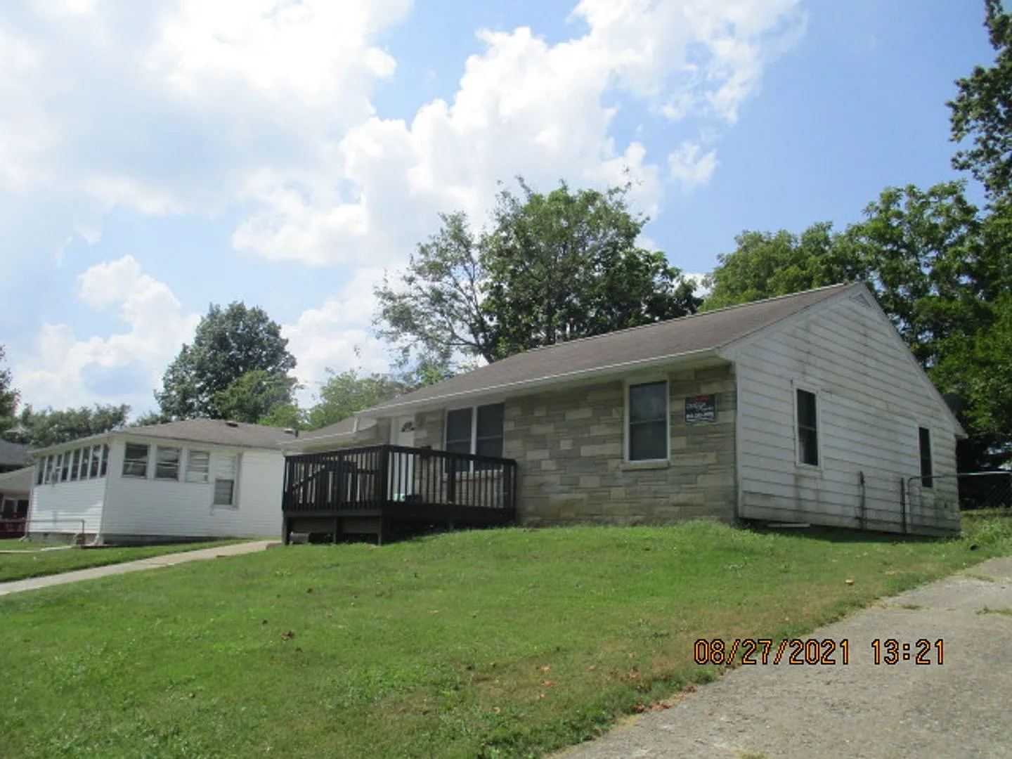 703 N Washington St — Photo 4