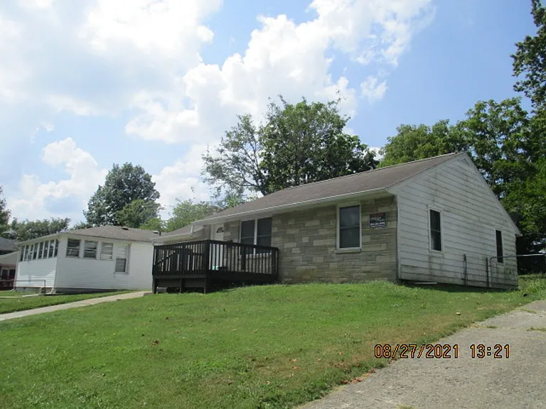 703 N Washington St — Photo 4