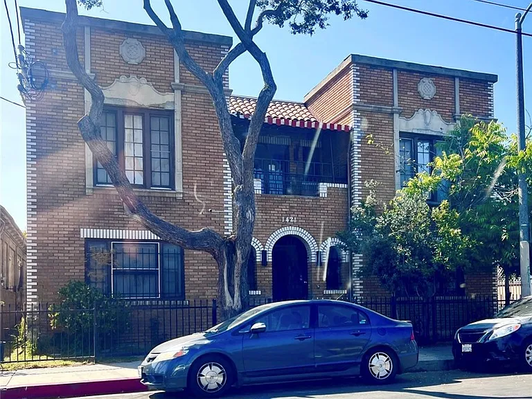 1421 S Valencia St — Photo 1