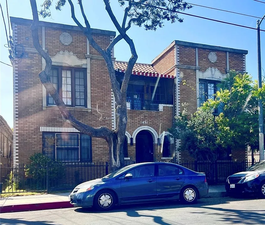 1421 S Valencia St