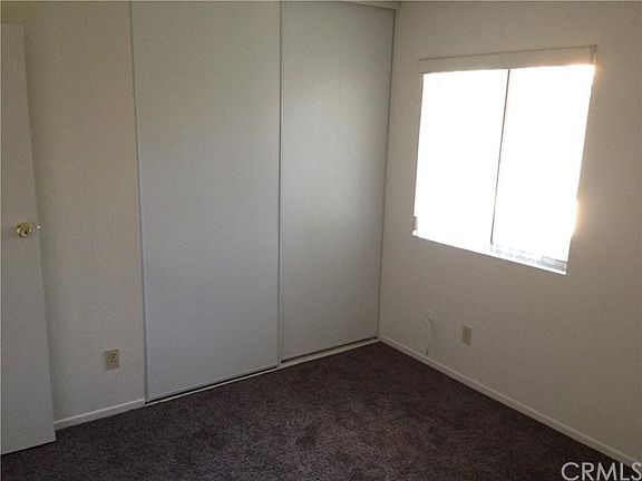 5th image of 440 N Victoria Ave APT A