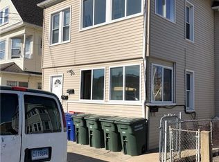 218-220 Frank St, Bridgeport, CT 06604