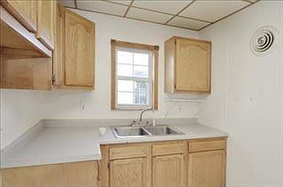 5th image of 929 Dayton Ave