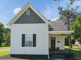 13 Maple St, Jeffersonville, OH 43128