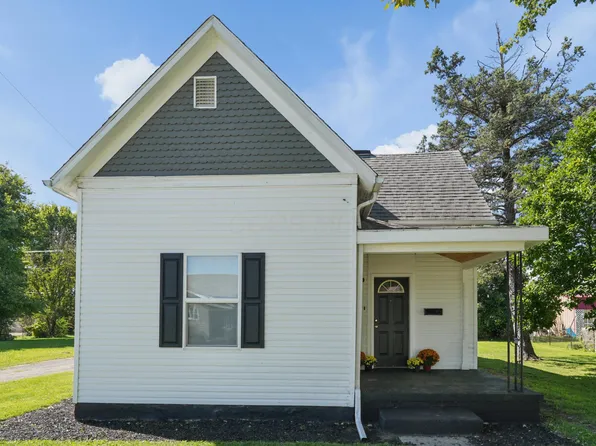 13 Maple St, Jeffersonville, OH 43128