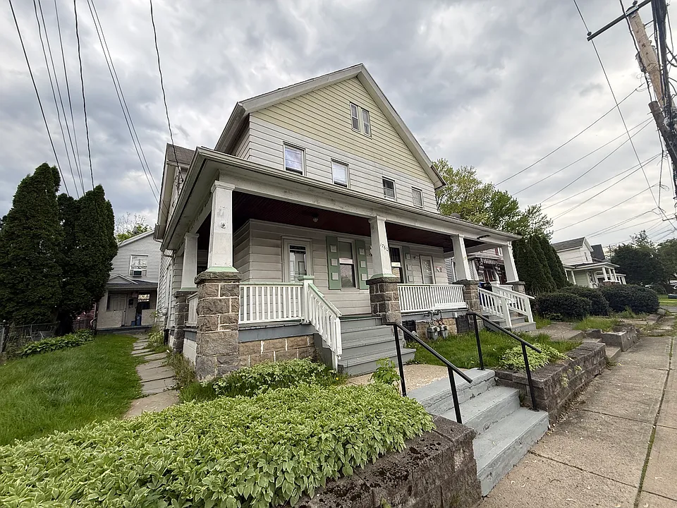 1760 Wayne Ave #1