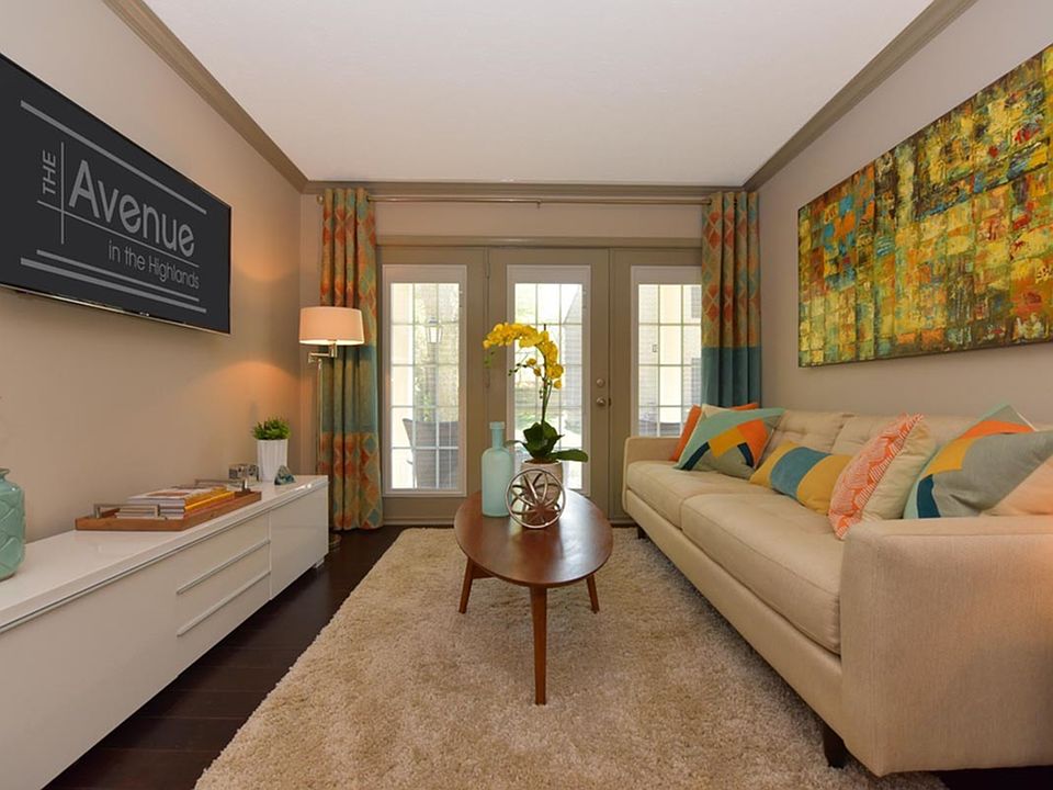 Spacious Living Room