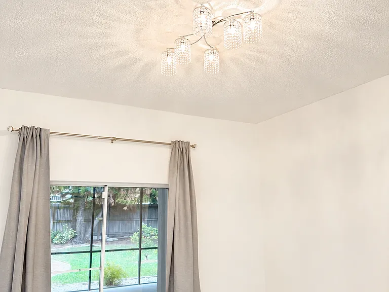 1636 Thoroughbred Dr — Photo 8
