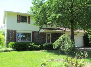 1010 Drury Ln, Flushing, MI 48433