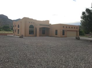 6888 S Pinon Dr, Hereford, AZ 85615