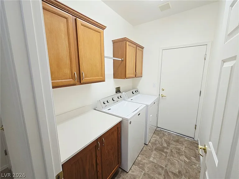 10309 Longwood Dr — Photo 14