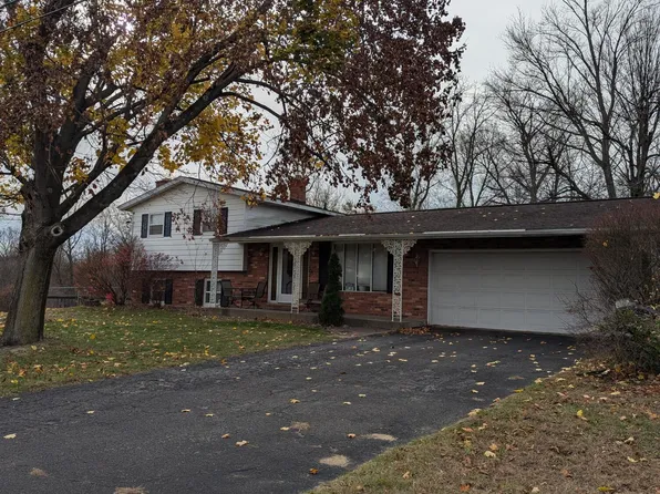 202 Eisenhower Dr, Battle Creek, MI 49014