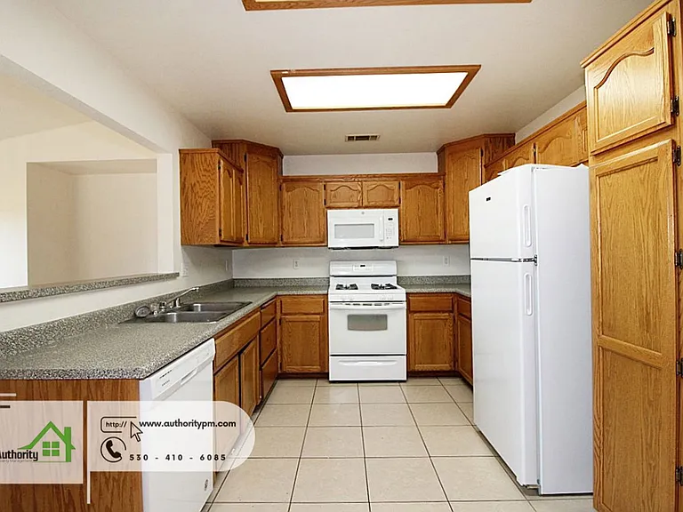 22375 Rio Alto Dr #A — Photo 7