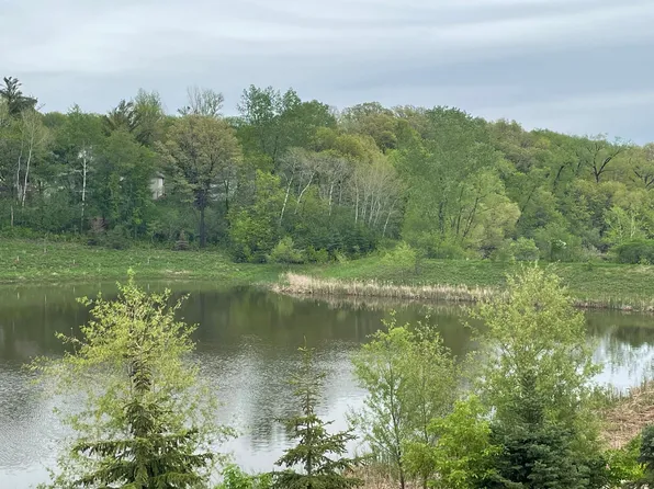 14464 Twin Lakes Cir, Burnsville, MN 55306