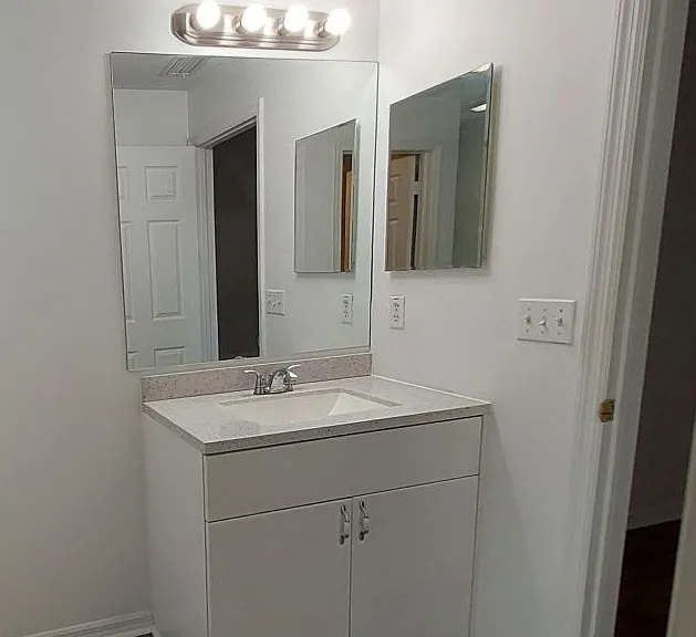 MSTR BATH