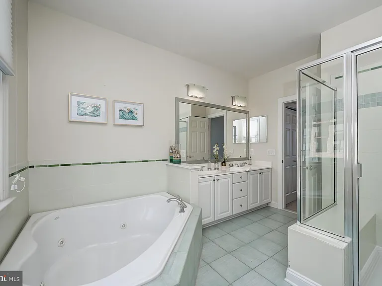 1236 Harbor Island Walk — Photo 32