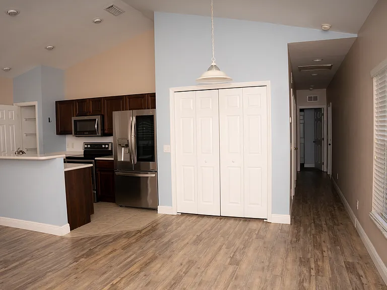 295 Destiny Cir — Photo 9
