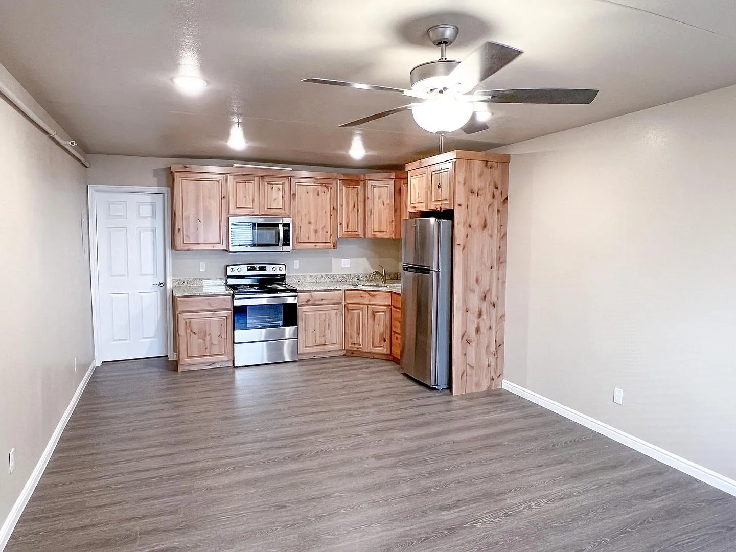 S106 - *utilities included* Ground Floor Studio! — Photo 3