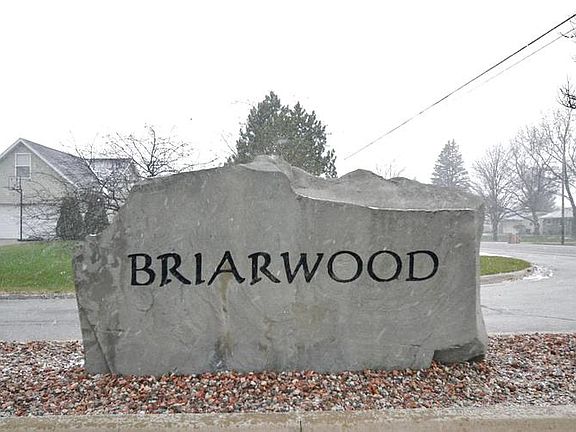 2nd image of 4775 Briarwood Ct