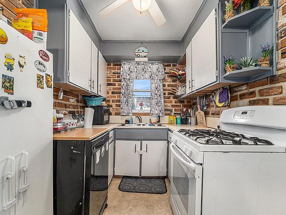 5th image of 22076 Tuscany Ave