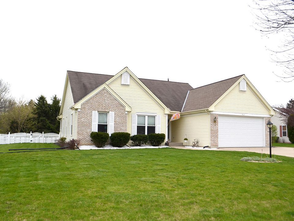 1st image of 8135 W Lakewood Ln