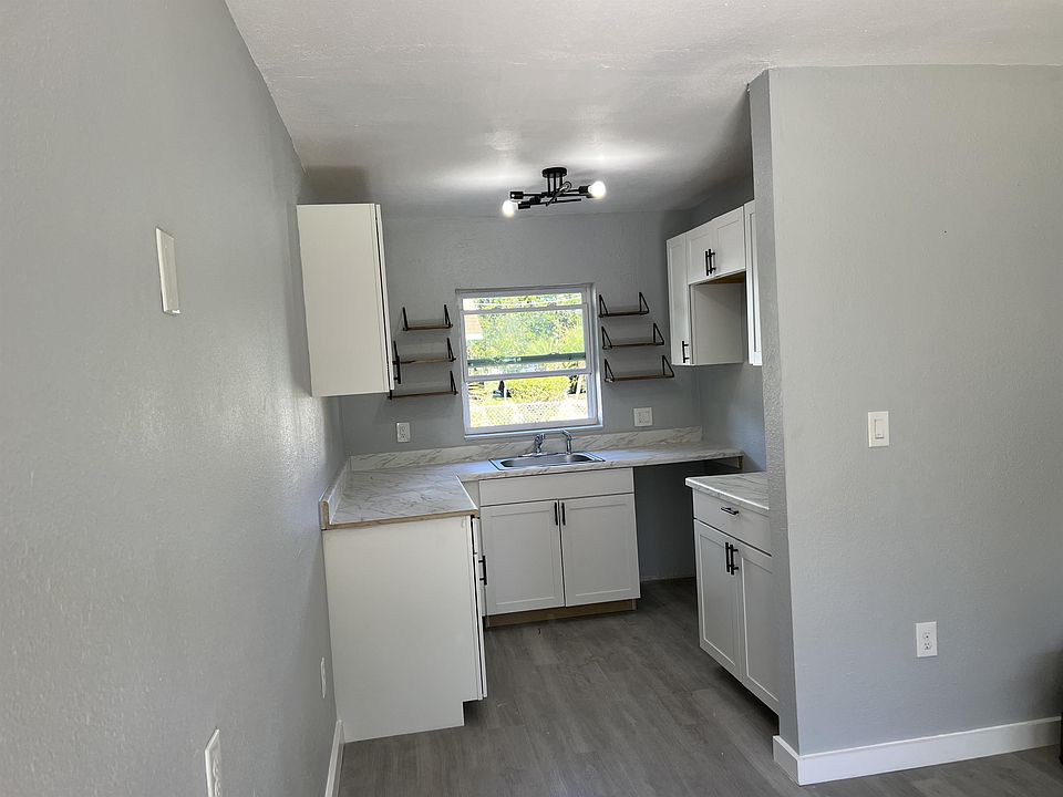 1st image of 369 Avenue N NE