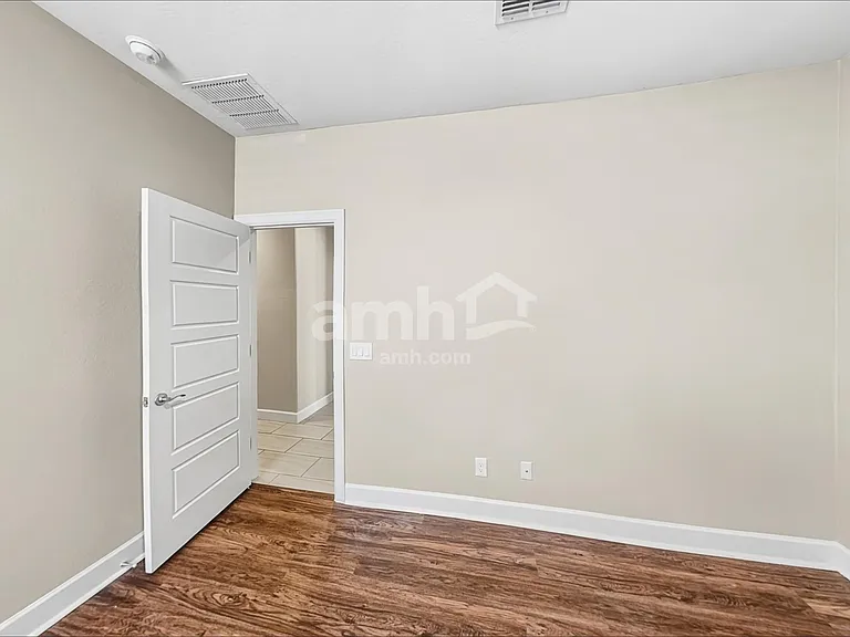 18264 W Thunderhill Pl — Photo 13