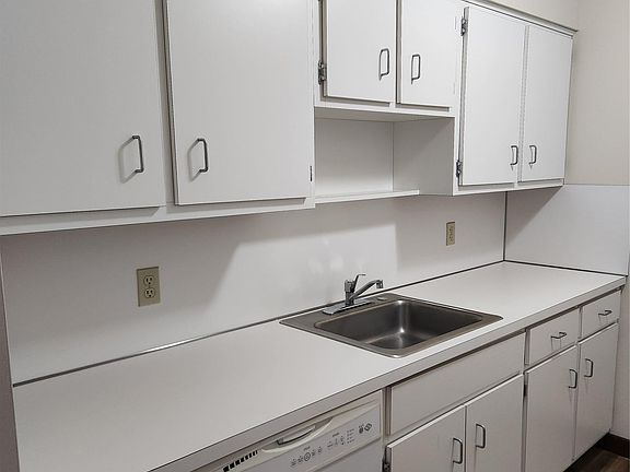 5th image of 125 E Market St APT 1A