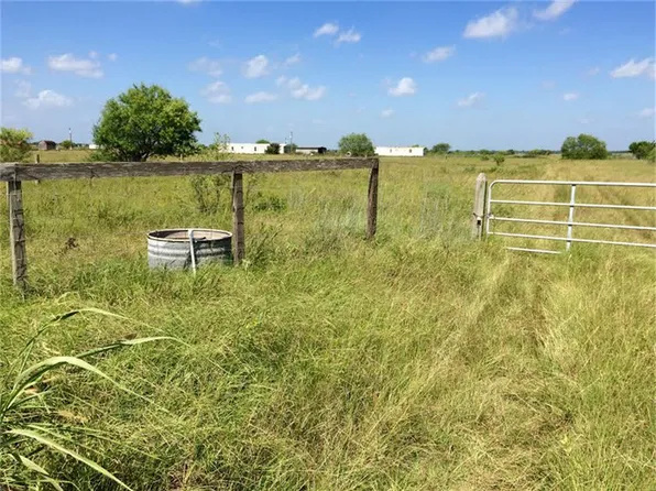 891 Jackson Rd, Bellville, TX 77418