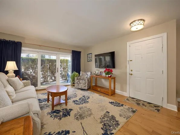 1 Huntington Circle, Peekskill, NY 10566