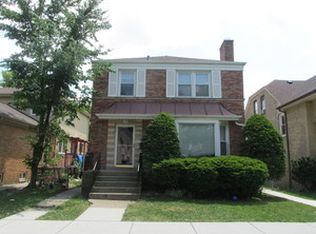 2741 W Greenleaf Ave, Chicago, IL