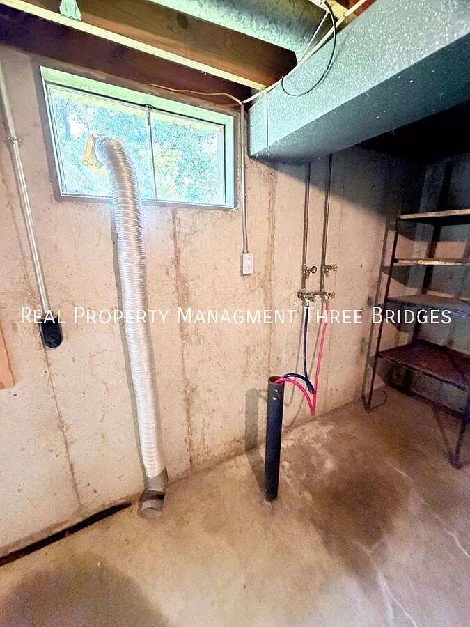 Spacious 2 bedroom Hazelwood Home — Photo 2