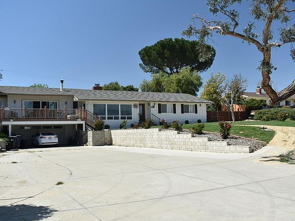 2nd image of 1203 Calzada Ave