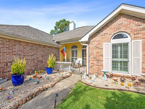4th image of 112 Windermere Cir