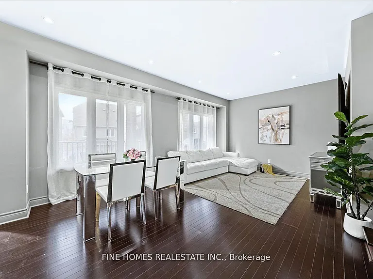 26 Gesher Cres — Photo 9