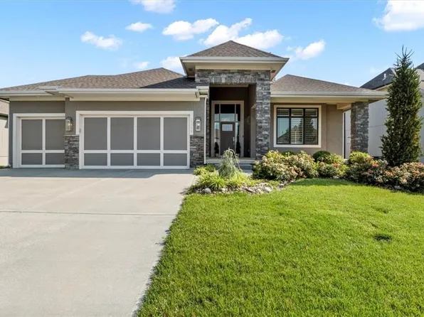 15758 W 165th Ter, Olathe, KS 66062