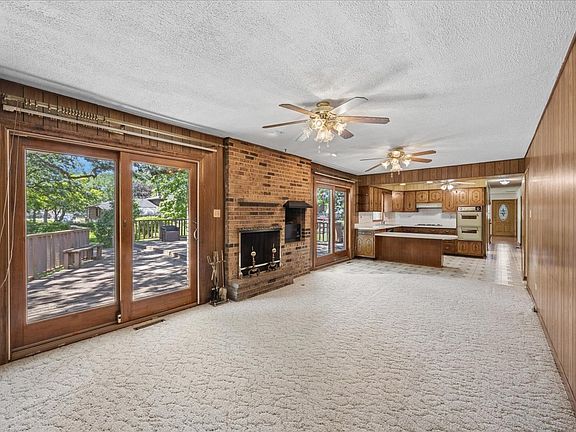 5th image of 3444 Huntington Ter