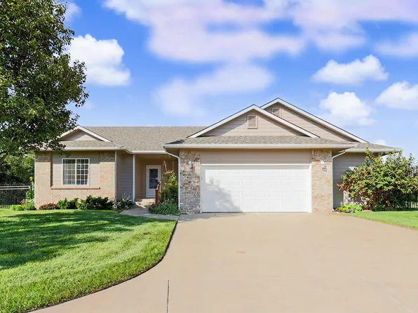 8025 W Suncrest Ct, Wichita, KS 67212