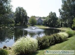 137 Erin Ln, Setauket, NY 11733