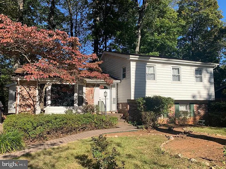 3532 Queen Anne Dr